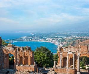A TAORMINA, D'INVERNO A TAORMINA, D'INVERNO