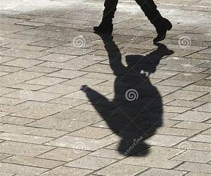 A Walking Shadow (Backstage Mystery #1)