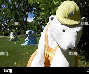 Bears On Broadway: A Love Affair In Concrete Bears On Broadway: A Love Affair In Concrete