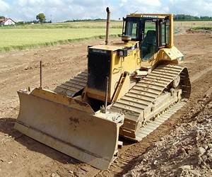 Bulldozers (Mighty Machines: Av 2 Let's Read)