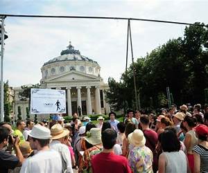 Cu bastonul prin București Cu bastonul prin București