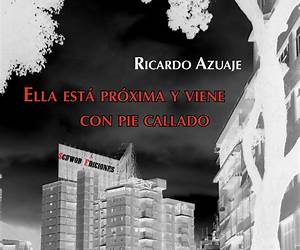 Ella está próxima y viene con pie callado