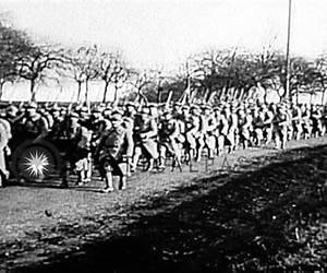 From mobilisation to war From mobilisation to war