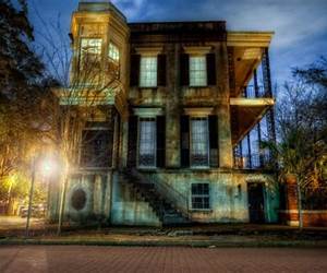 Haunted Savannah: Americas Most Spectral City