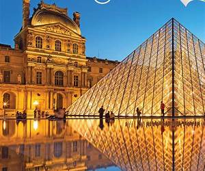Lonely Planet Discover Paris 2019 (Travel Guide)