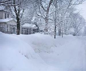 Snow, White Snow, White
