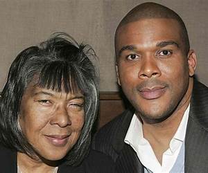 Tyler Perry: A Biography of a Movie Mogul (African-American Icons)