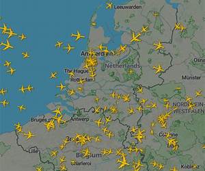 Vlucht, Douwe! (Vlinders, Douwe #4)