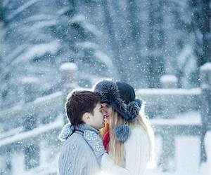 Winter Kisses (3:AM Kisses, #2)